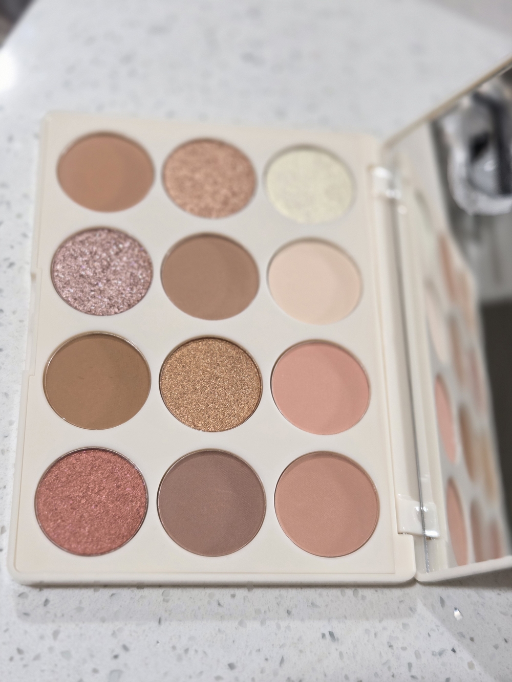 Laura Geller THE WEARABLES~Neutral & Warm Eyeshadow Palette -Peachy Brown Shades